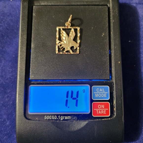 Beautiful 10K Gold Eagle Pendant – 1.4 Grams - Picture 7 of 8